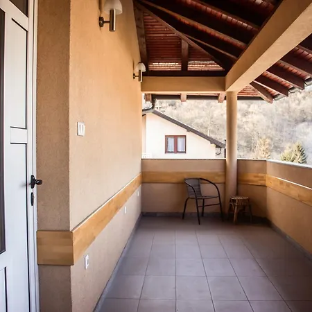 Basic Apartment *